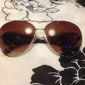 Guess shades