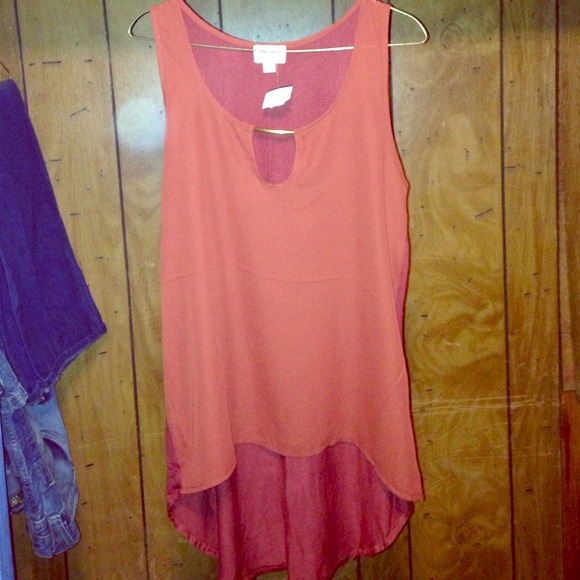 Burgeny cropped Zenana shirt