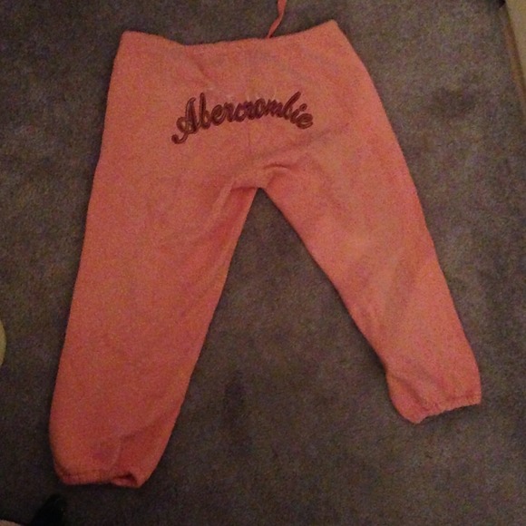 Salmon colored XL Abercrombie roll up pants