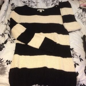 Strip oversized sweater