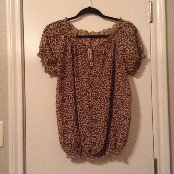 Size S/M Leopard Print Peasant Top