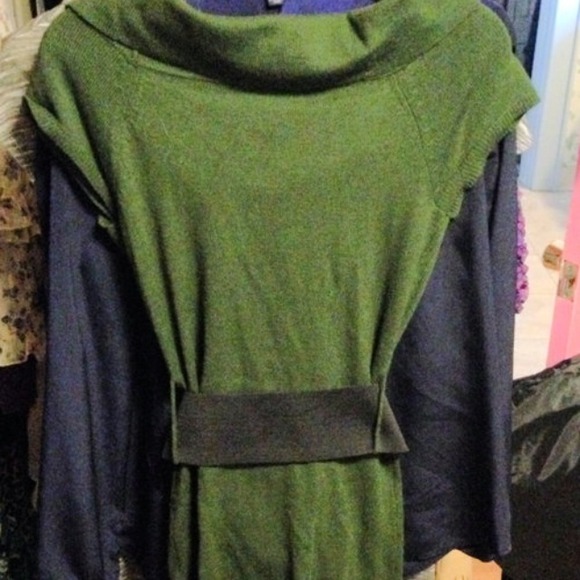 Green Dots Sweater Dress - Picture 2 of 4