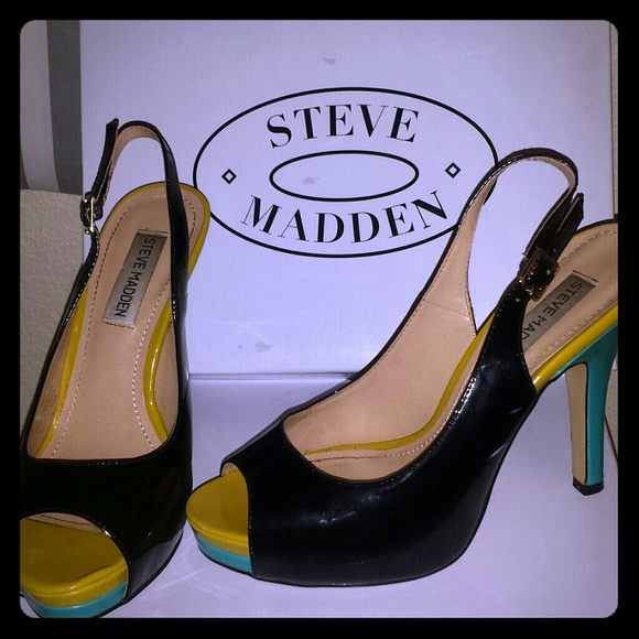 Steve Madden peep toe pumps