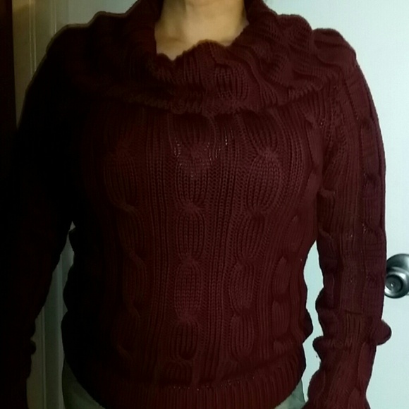 Cable knit sweater - Picture 3 of 3