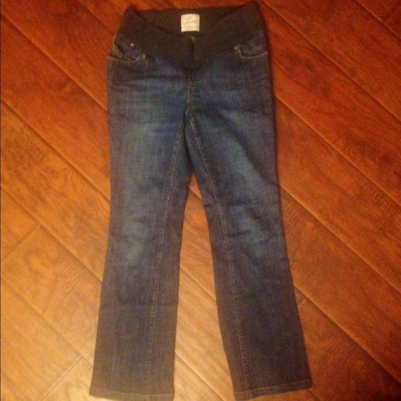 SOLD!! BUNDLED:Old Navy Maternity Jeans