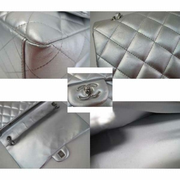 **NOT AVAILABLE**Chanel Maxi flap in lamb silver - Picture 3 of 3