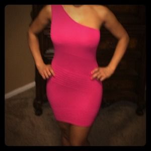 One shoulder short bandage pink dress