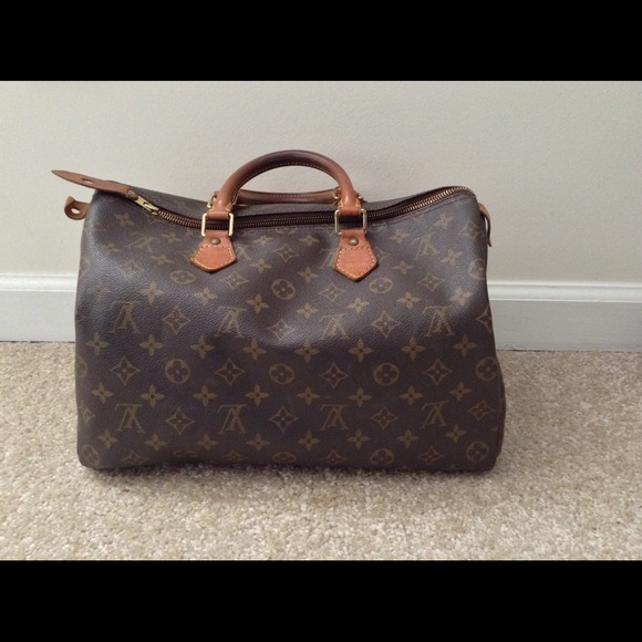 Sold...Authentic Speedy 35