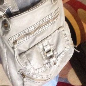 T-shirt and Jeans cross body