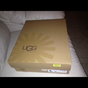 Large Ugg Box
