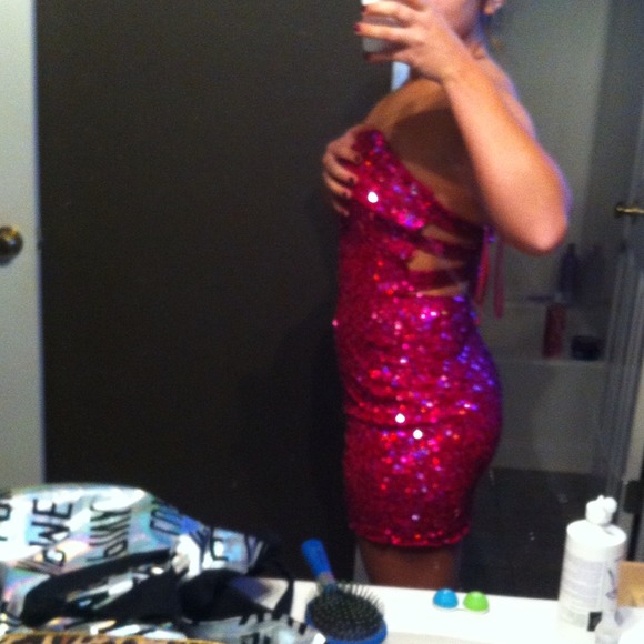 PROM DRESS - Picture 1 of 4