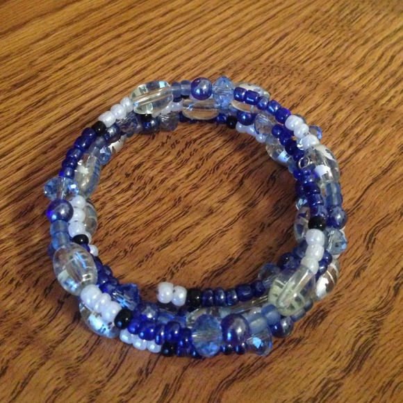 Fashion coil bracelet - Picture 1 of 1