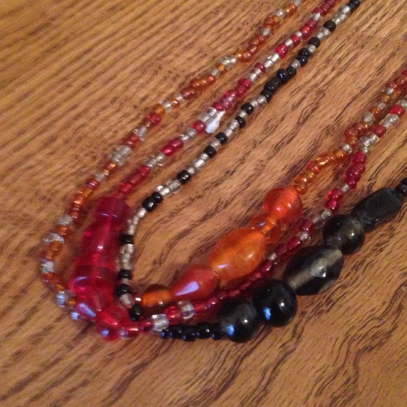 Fashion bead necklaces - Picture 1 of 1