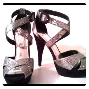 Delicious brand shoes