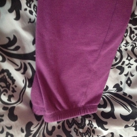 COMFY sweatpants! - Picture 2 of 3