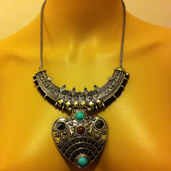 Statement Necklace - Picture 2 of 4
