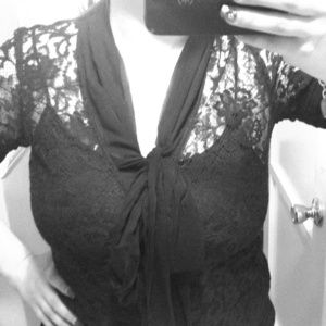 WHBM lace top 👠