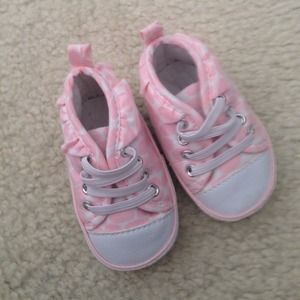 newborn pink & white polka dots soft sneakers