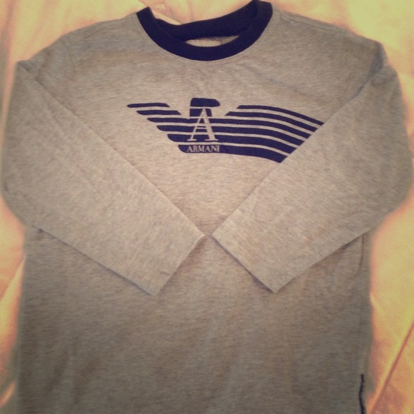 Armani tee size 2t
