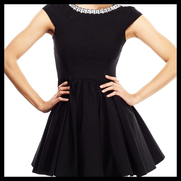 SOLD🎉HOST PICK 2Xs 3/11 & 2/5🎉SOLD BUNDLE - Picture 4 of 4