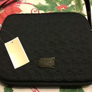 MICHAEL KORS IPad satchel
