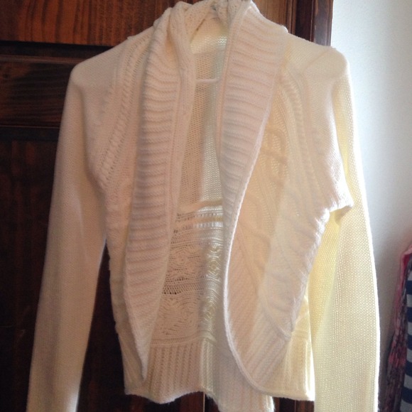Cardigan cream knitted😝SOLD