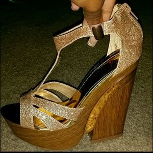 very cute glitter wood wedges