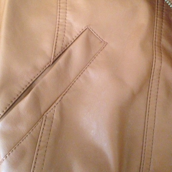 SOLD ✌️ Mint condition bomber jacket - Picture 3 of 3