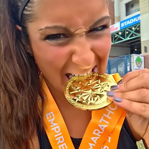 💎👗🎀👠MEET YOUR SELLER/ BUYER👢👛💄👜 - Picture 4 of 5