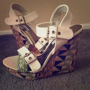 Tribal print wedge heels