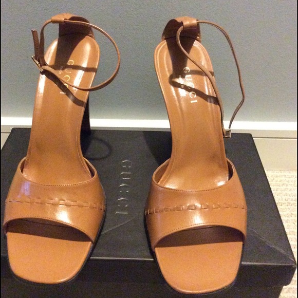 Gucci Tan Leather Heel