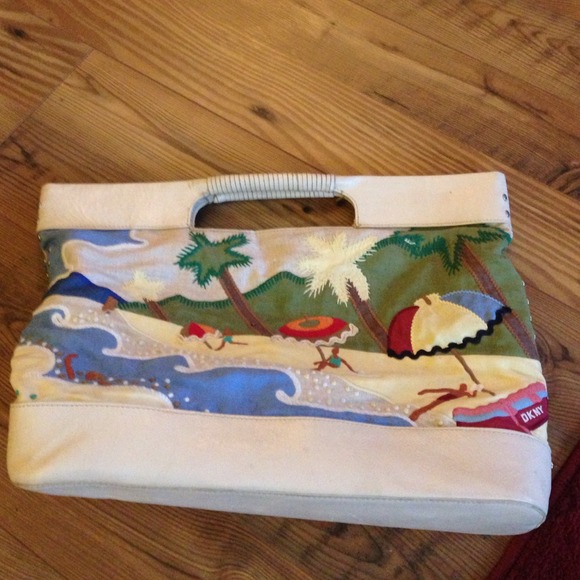 Lovely med size beach bag
