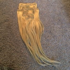 Nume 100% real human hair extensions. 16inches.