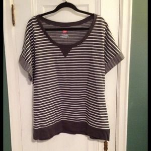 Gray short sleeve sweatshirt