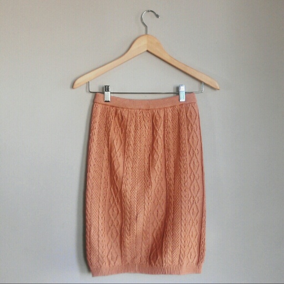 SOLD IN BUNDLE Peach knit skirt