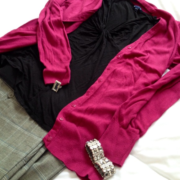 **SOLD** GAP pink cotton cardigan