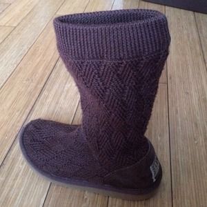 Ugg sweater boots