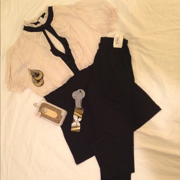 Black/White top black tights accessories