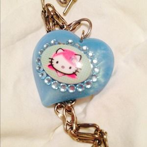 tarina Tarantino hello kitty necklace