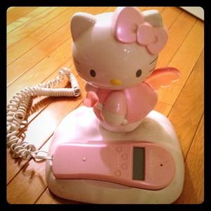 Hello Kitty Phone!!! SO CUTE