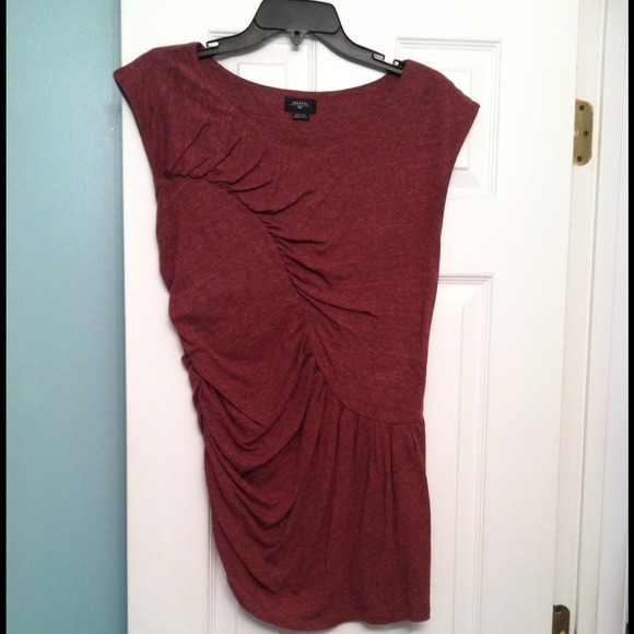 Anthropologie top! Size large! Very flattering