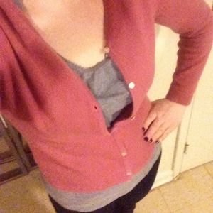 🎀🎀💯% Cashmere🎀 Super soft pink cardigan