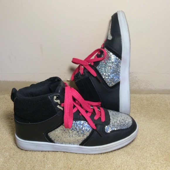 🚫SOLD🚫Size 7 High Tops Sneakers 😍 - Picture 3 of 4