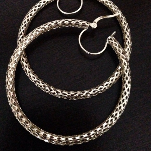 14k gold custom made hoop earrings - Picture 3 of 4