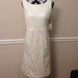 BEAUTIFUL DRESS FOR A WEDDING SHOWER