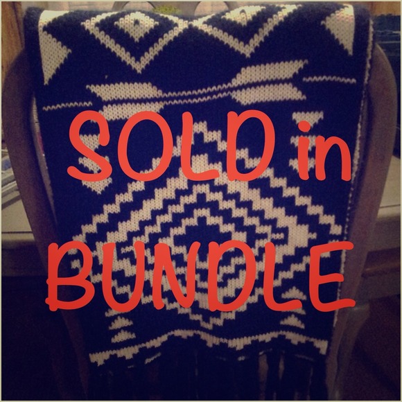 SOLD IN BUNDLE Aztec Chunky Scarf