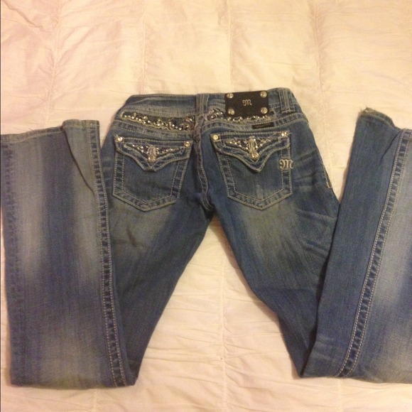 Miss Me Jeans. Flair about bottom.