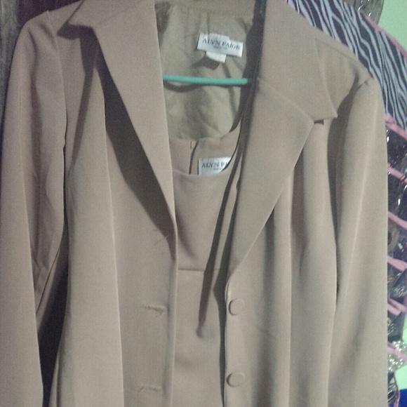 Baige Dress suite