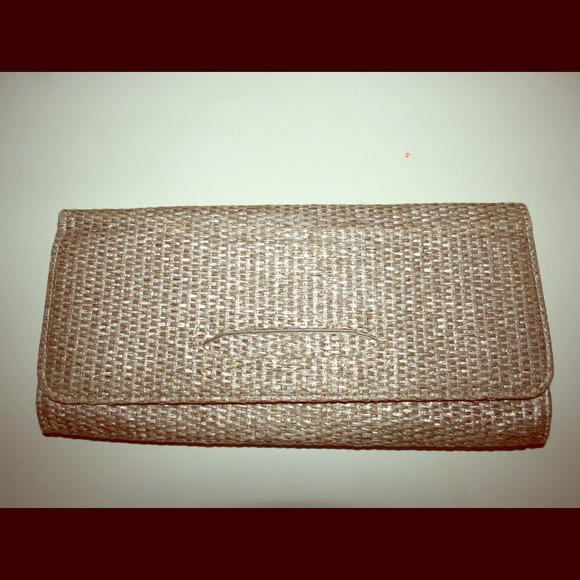 Clutch purse.