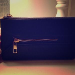 Super cute clutch/ wallet!!